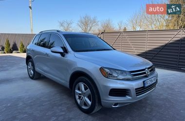 Внедорожник / Кроссовер Volkswagen Touareg 2011 в Тернополе