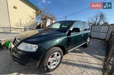 Позашляховик / Кросовер Volkswagen Touareg 2005 в Києві