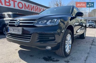 Внедорожник / Кроссовер Volkswagen Touareg 2011 в Киеве