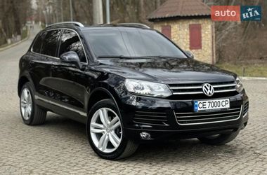 Внедорожник / Кроссовер Volkswagen Touareg 2011 в Черновцах