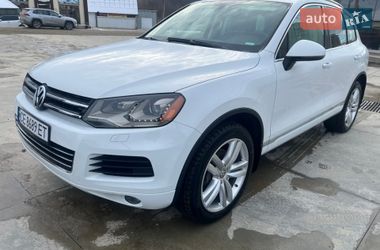 Внедорожник / Кроссовер Volkswagen Touareg 2011 в Черновцах