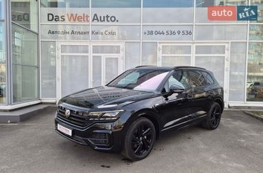 Внедорожник / Кроссовер Volkswagen Touareg 2023 в Киеве