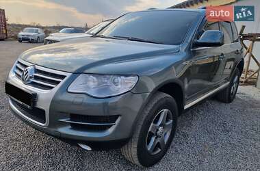 Позашляховик / Кросовер Volkswagen Touareg 2008 в Рівному