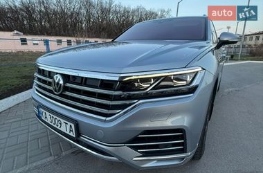 Позашляховик / Кросовер Volkswagen Touareg 2018 в Знам'янці