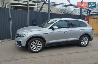 Позашляховик / Кросовер Volkswagen Touareg 2021 в Черкасах