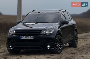Внедорожник / Кроссовер Volkswagen Touareg 2014 в Тернополе