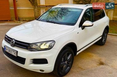 Позашляховик / Кросовер Volkswagen Touareg 2012 в Одесі