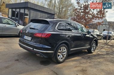 Внедорожник / Кроссовер Volkswagen Touareg 2019 в Киеве