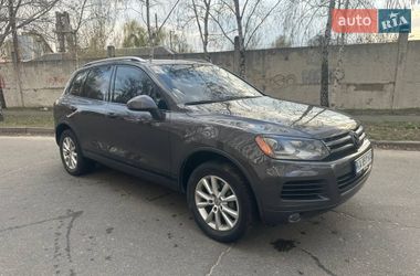 Позашляховик / Кросовер Volkswagen Touareg 2012 в Києві