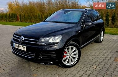 Позашляховик / Кросовер Volkswagen Touareg 2012 в Зборові