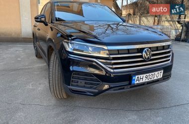 Внедорожник / Кроссовер Volkswagen Touareg 2021 в Киеве