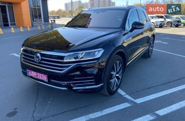 Позашляховик / Кросовер Volkswagen Touareg 2020 в Києві