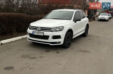 Внедорожник / Кроссовер Volkswagen Touareg 2014 в Днепре