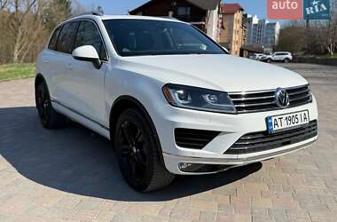 Внедорожник / Кроссовер Volkswagen Touareg 2016 в Тернополе