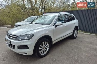 Позашляховик / Кросовер Volkswagen Touareg 2013 в Києві