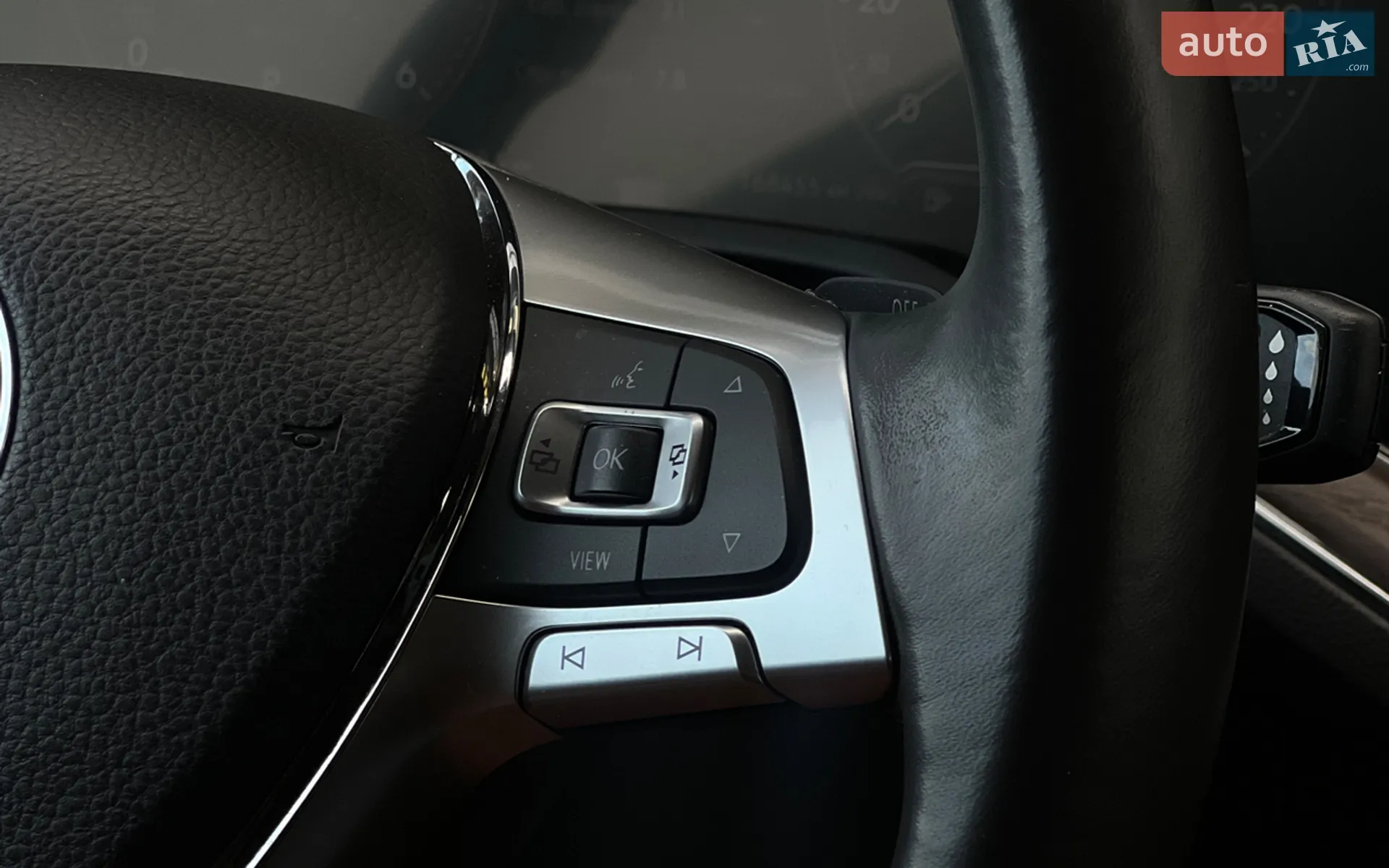 2018 Volkswagen Touareg - мініатюра 11