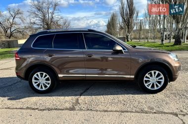 Внедорожник / Кроссовер Volkswagen Touareg 2013 в Кривом Роге