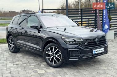 Позашляховик / Кросовер Volkswagen Touareg 2020 в Рівному
