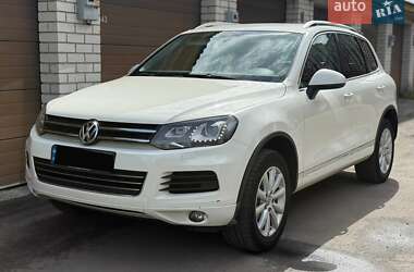 Позашляховик / Кросовер Volkswagen Touareg 2011 в Херсоні