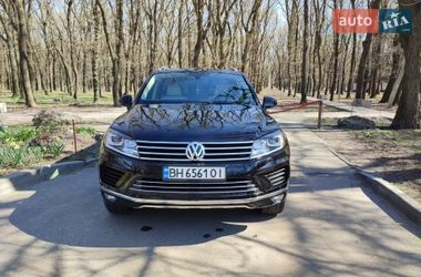 Позашляховик / Кросовер Volkswagen Touareg 2014 в Одесі