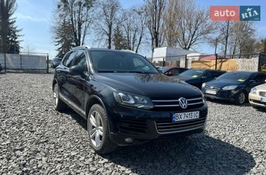 Внедорожник / Кроссовер Volkswagen Touareg 2011 в Хмельницком