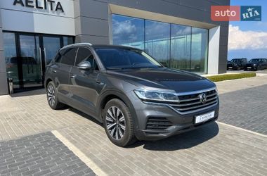 Внедорожник / Кроссовер Volkswagen Touareg 2021 в Днепре