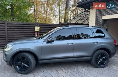 Внедорожник / Кроссовер Volkswagen Touareg 2017 в Киеве