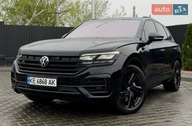 Позашляховик / Кросовер Volkswagen Touareg 2022 в Дніпрі