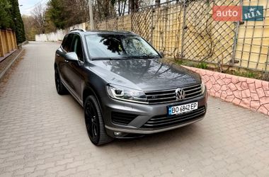 Внедорожник / Кроссовер Volkswagen Touareg 2017 в Хмельницком