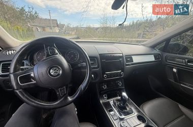 Внедорожник / Кроссовер Volkswagen Touareg 2011 в Делятине