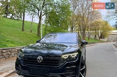 Позашляховик / Кросовер Volkswagen Touareg 2022 в Києві