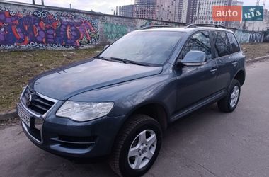 Позашляховик / Кросовер Volkswagen Touareg 2008 в Києві
