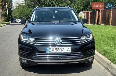 Внедорожник / Кроссовер Volkswagen Touareg 2014 в Черкассах