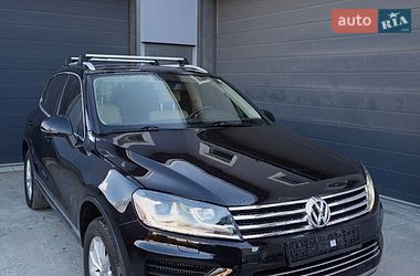 Позашляховик / Кросовер Volkswagen Touareg 2015 в Новояворівську