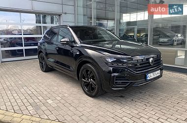 Внедорожник / Кроссовер Volkswagen Touareg 2022 в Киеве