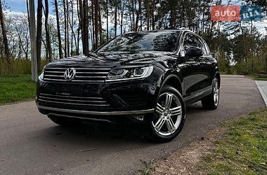 Внедорожник / Кроссовер Volkswagen Touareg 2016 в Житомире