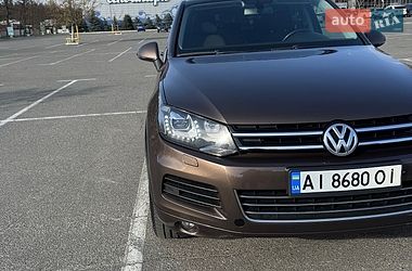 Позашляховик / Кросовер Volkswagen Touareg 2014 в Броварах