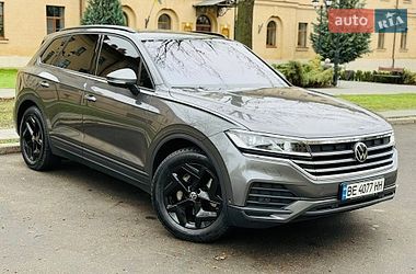 Позашляховик / Кросовер Volkswagen Touareg 2024 в Києві