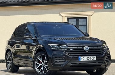 Позашляховик / Кросовер Volkswagen Touareg 2018 в Мукачевому