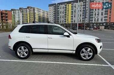 Позашляховик / Кросовер Volkswagen Touareg 2014 в Києві