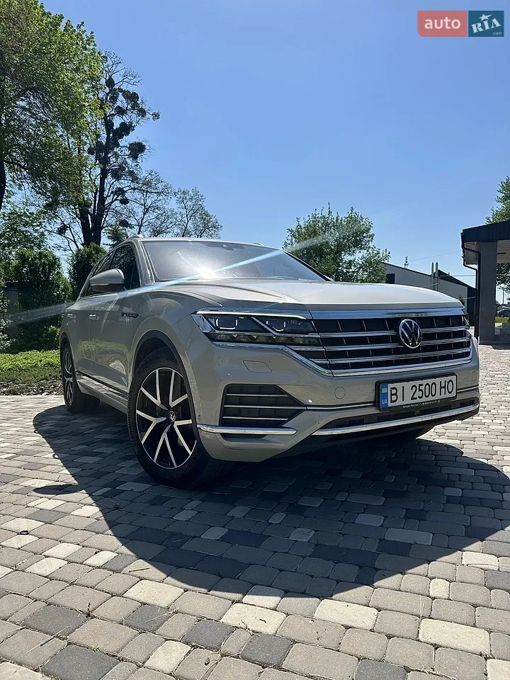 2019 Volkswagen Touareg - мініатюра 23