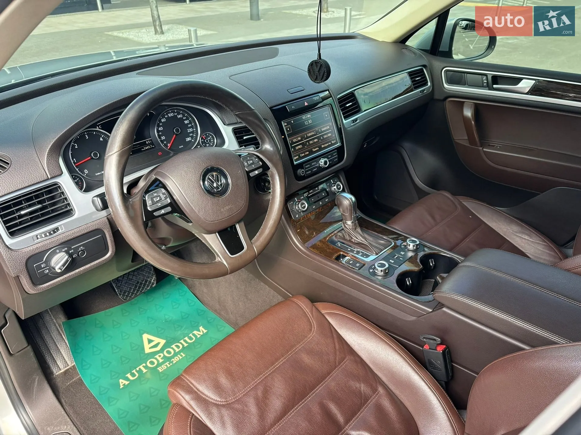 2014 Volkswagen Touareg - мініатюра 27