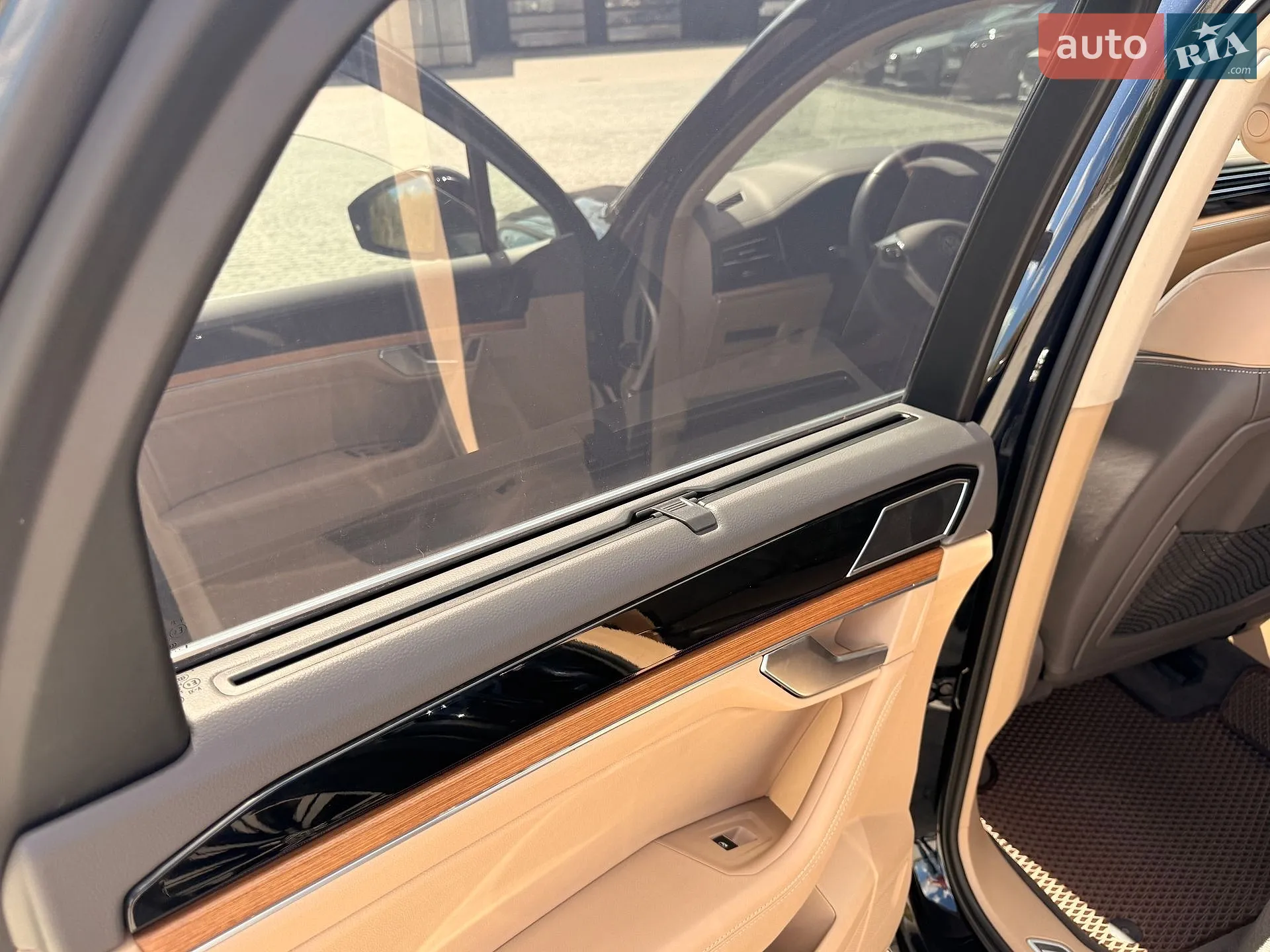 2018 Volkswagen Touareg - мініатюра 34