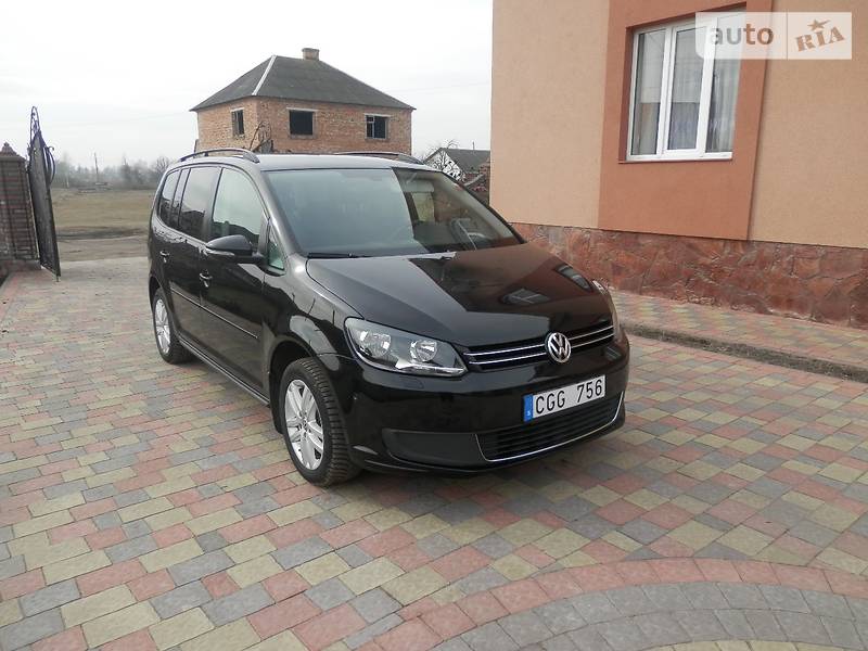 Минивэн Volkswagen Touran 2012 в 
