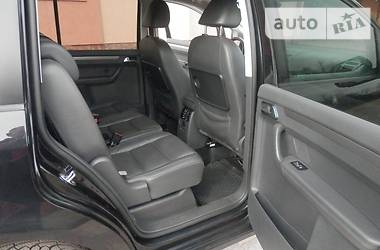 Минивэн Volkswagen Touran 2012 в 