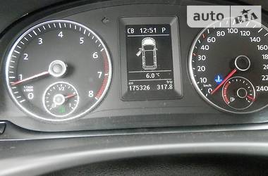 Минивэн Volkswagen Touran 2012 в 