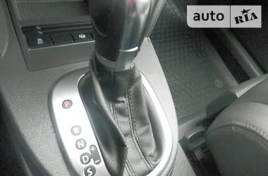 Минивэн Volkswagen Touran 2012 в 