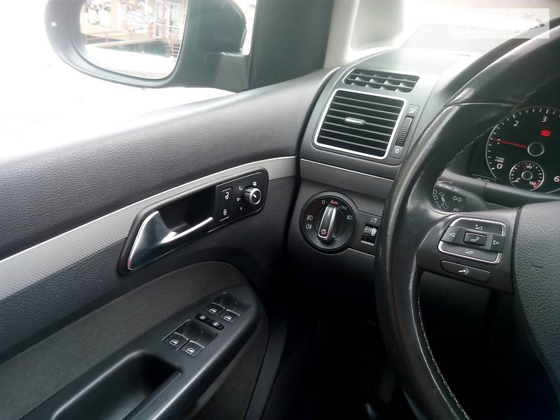 Микровэн Volkswagen Touran 2013 в Луцке фото 35 Микровэн Volkswagen Touran 2013 в Луцке