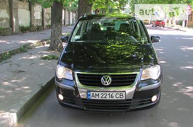 Минивэн Volkswagen Touran 2007 в Житомире