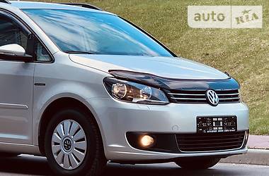 Внедорожник / Кроссовер Volkswagen Touran 2014 в Одессе